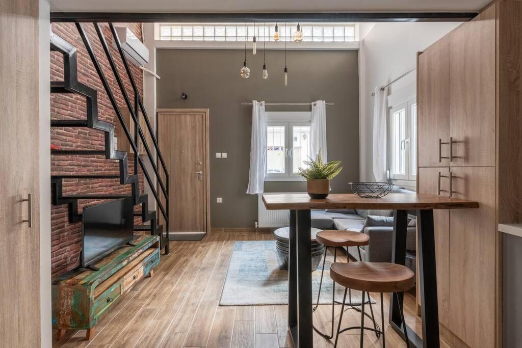 Apartamento Industrial Loft Near Seaside W 200Mbps Tesalónica Exterior foto