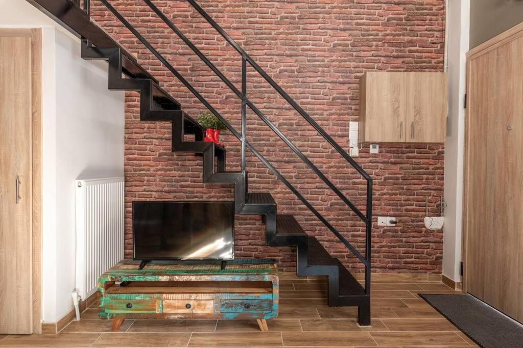 Apartamento Industrial Loft Near Seaside W 200Mbps Tesalónica Exterior foto