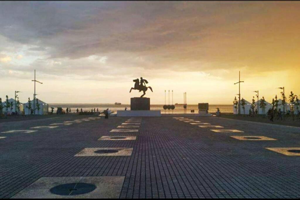 Apartamento Industrial Loft Near Seaside W 200Mbps Tesalónica Exterior foto